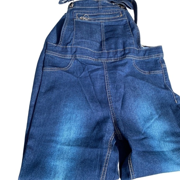 Nwt overalls. ‎ Size 9/10. - Picture 2 of 7